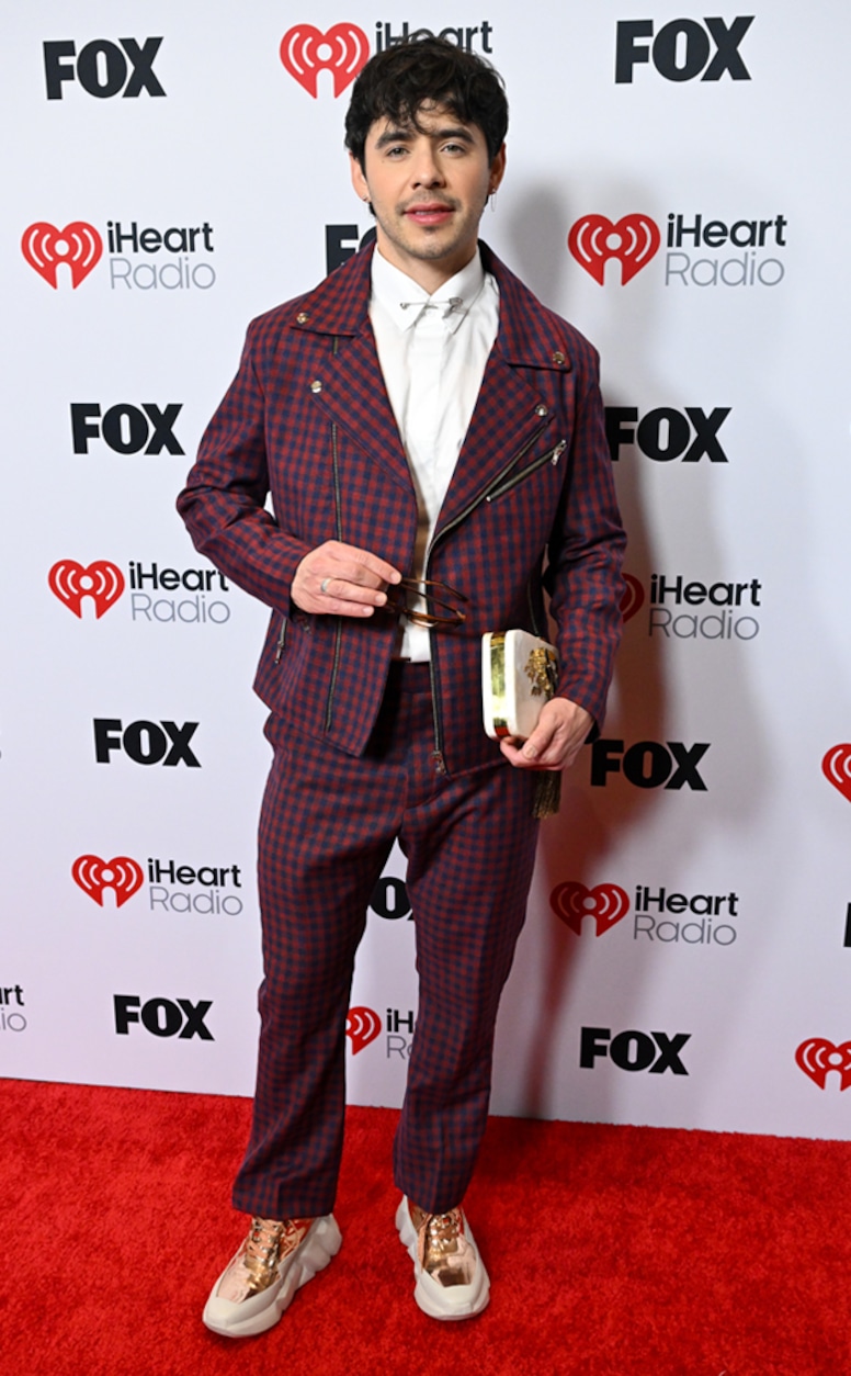 FESYEN SEGAK & SANTAI MENDOMINASI IHEART RADIO MUSIC AWARDS 2025