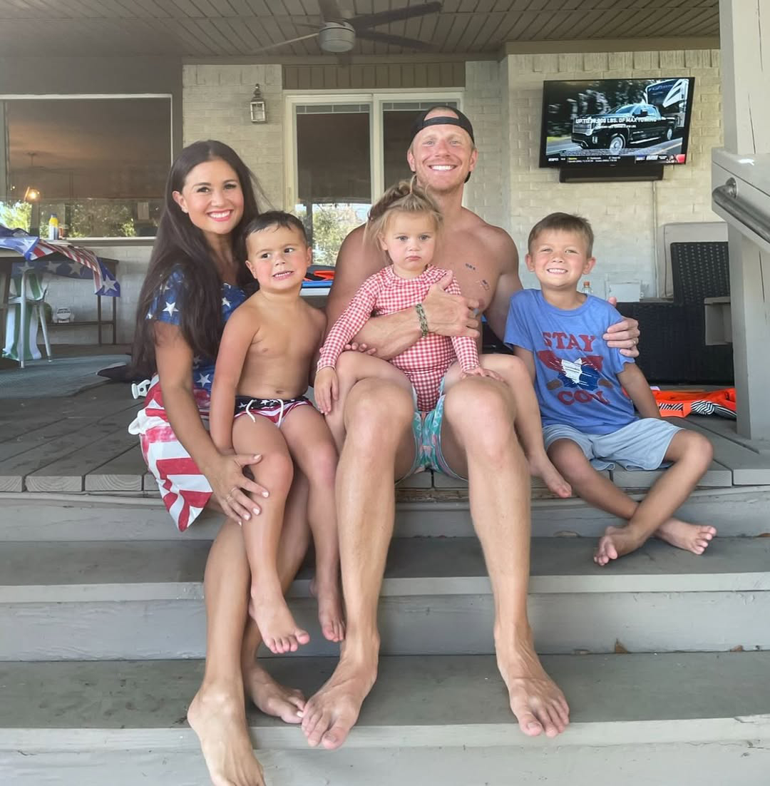 Sean Lowe, Catherine Giudici, Samuel Lowe, Mia Lowe, Isaiah Lowe