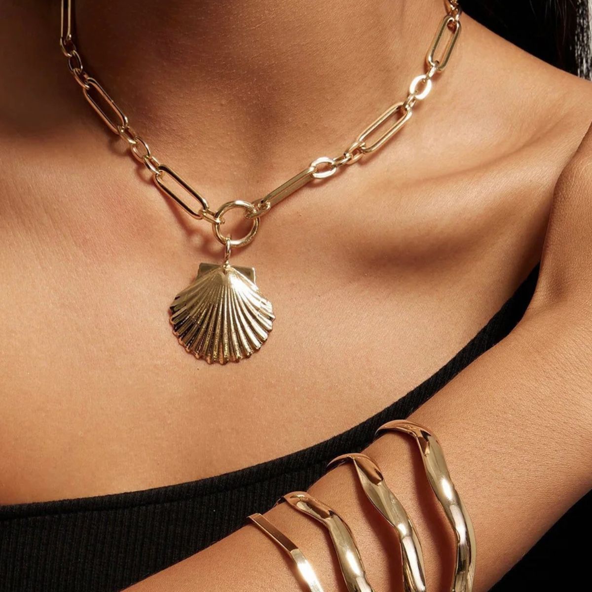 Love the Viral Shell Necklace? These Coastal-Cool Pieces Fit the Vibe