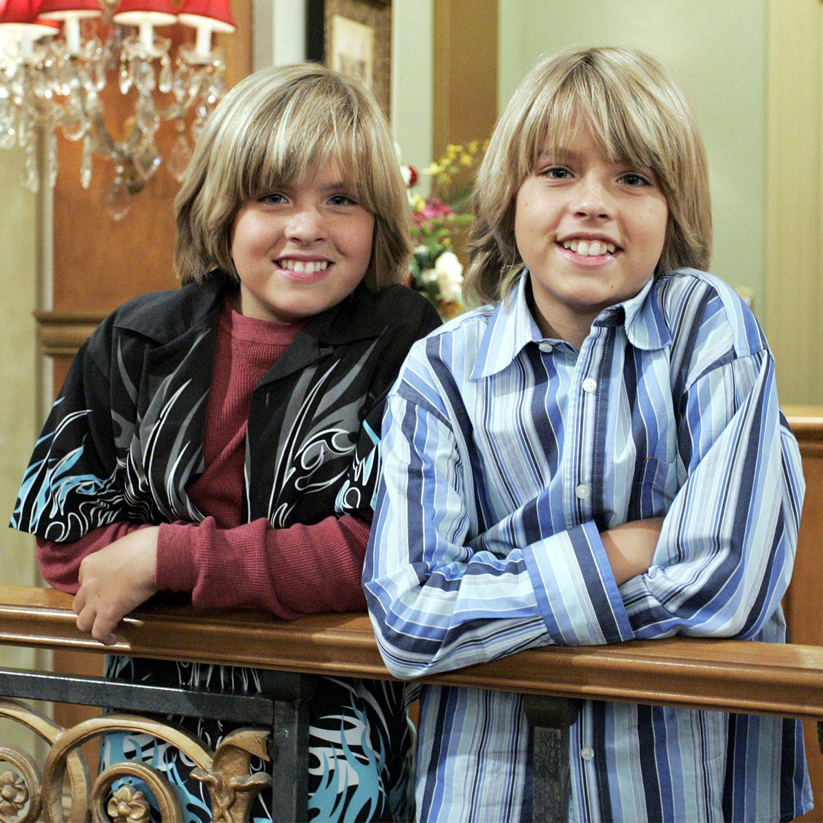 Включете се с тези тайни на апартамента живот на Zack & Cody 