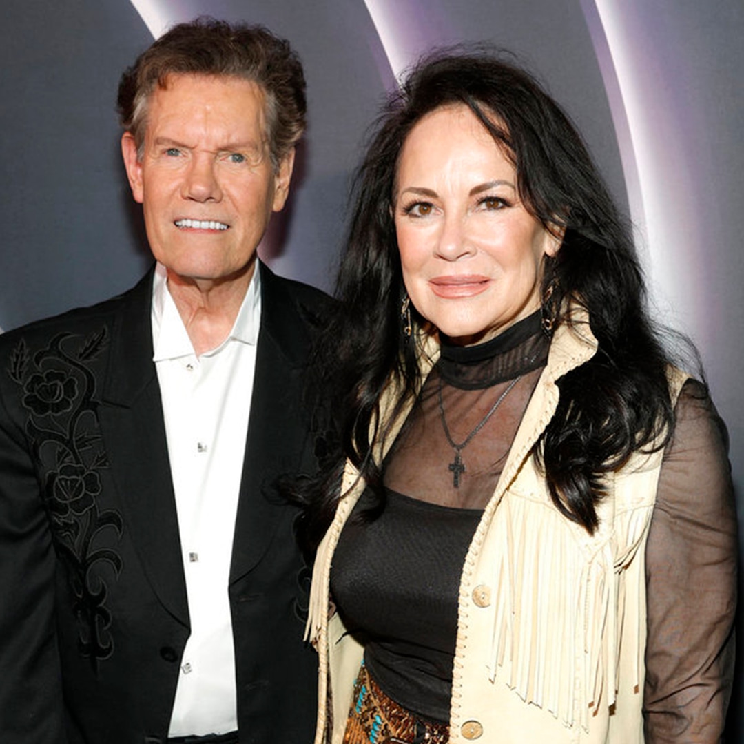 Randy Travis Makes Rare Public Appearance Following Health Battle – E! Online Randy Travis Makes Rare Public Appearance Following Health Battle – E! Online