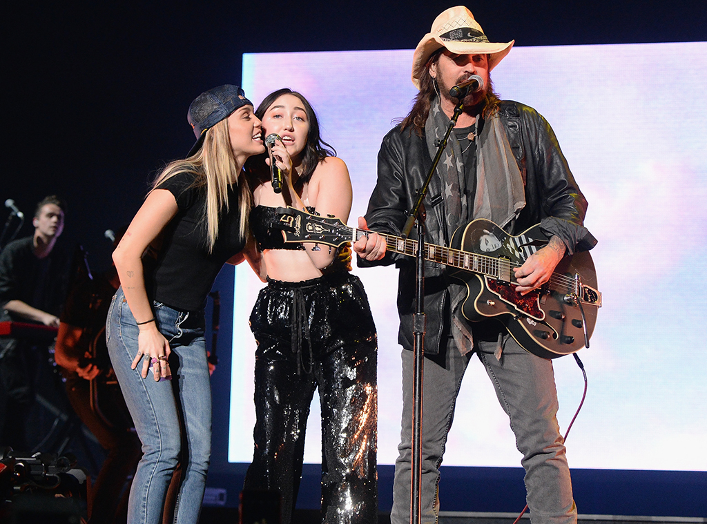 Miley Cyrus, Noah Cyrus, Billy Ray Cyrus