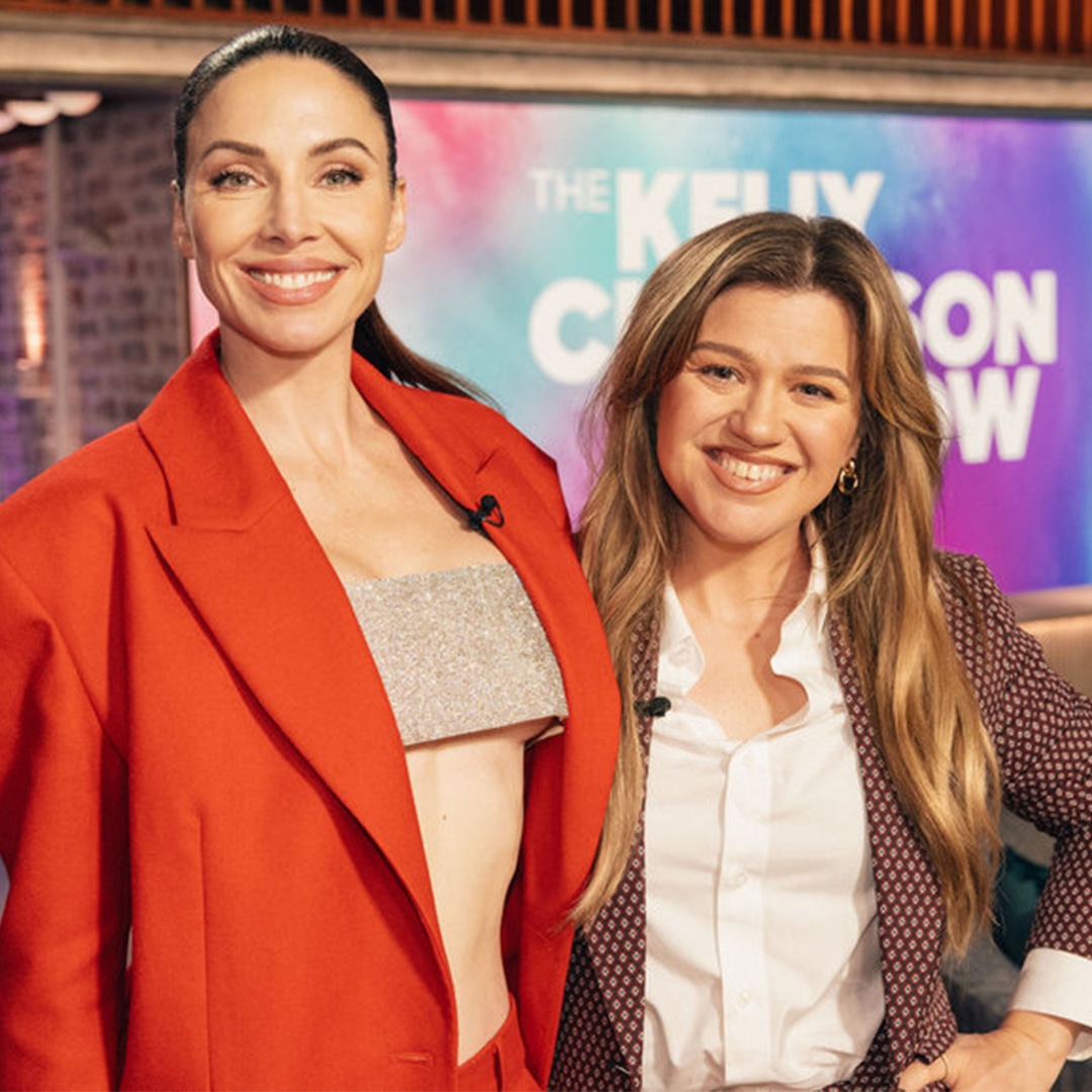 Why Whitney Cummings Jokes Kelly Clarkson Is a “Home-Wrecker"