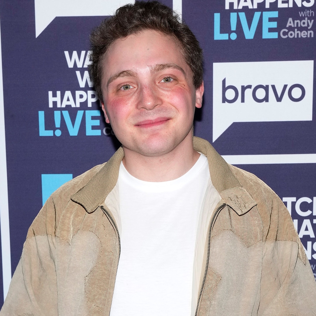 Influencer Jake Shane Joins Hacks Season 4 – E! Online Influencer Jake Shane Joins Hacks Season 4 – E! Online