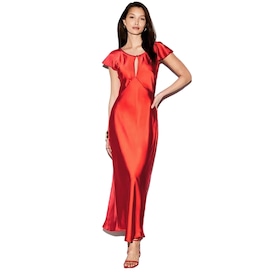 Old Navy's $38 Dress Is the Internet's Favorite Summer Wedding Guest Look Old Navy's $38 Dress Is the Internet's Favorite Summer Wedding Guest Look