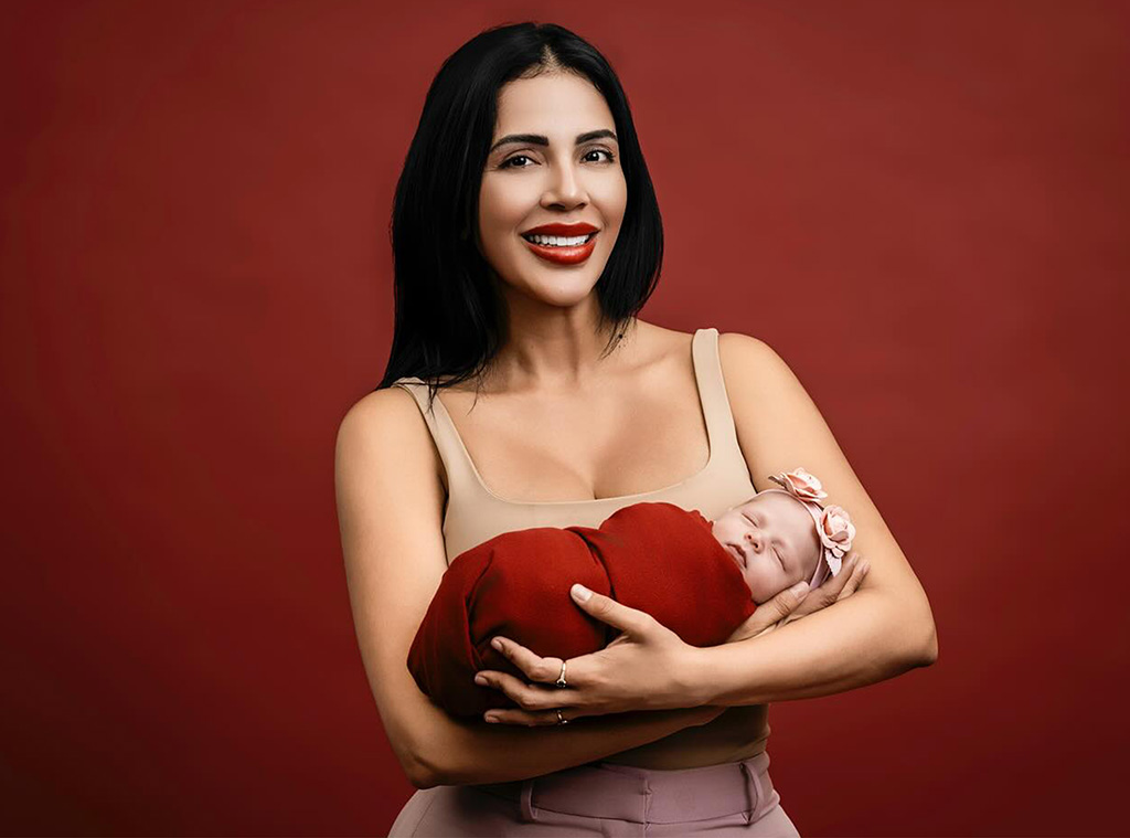 Jasmine Pineda, Matt Branis, and their newborn, Matilda