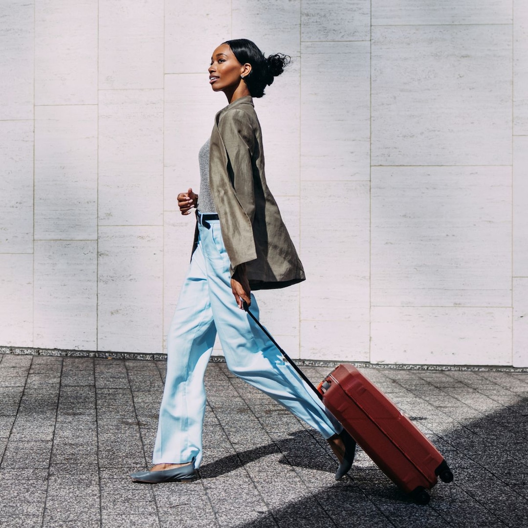 Airport Style, But Make It Comfy: Outfits That Look as Good as They Feel Airport Style, But Make It Comfy: Outfits That Look as Good as They Feel