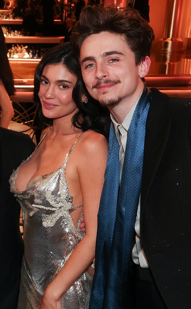 Kylie Jenner Questions Gown for Golden Globes with Timothe Chalamet Kylie Jenner Questions Gown for Golden Globes with Timothe Chalamet