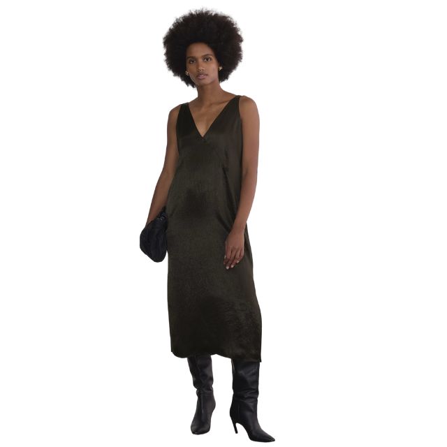 Everlane Sale: Get a $198 Dress for $40 and 80% Off Deals