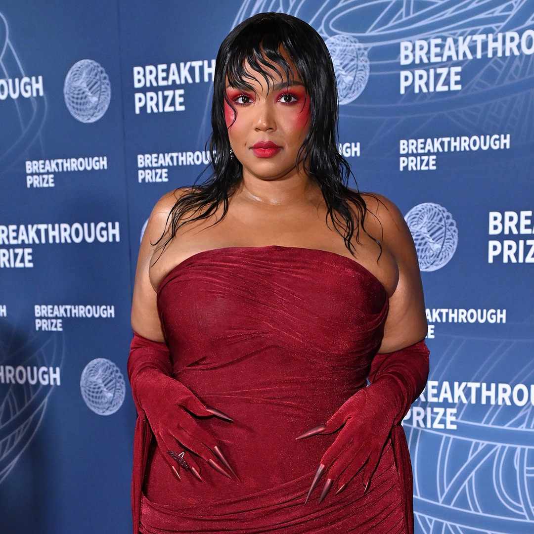 Lizzo Details How She’s Trying to Get Anxiety “Under Control” Lizzo Details How She’s Trying to Get Anxiety “Under Control”