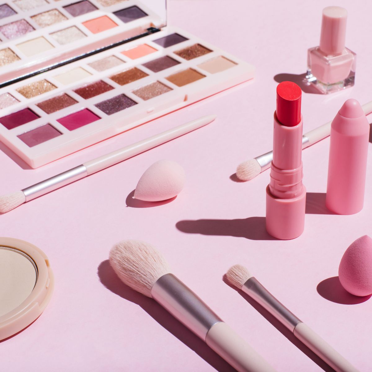 Prom Makeup Inspo: Simple Beauty & Bold Look Essentials