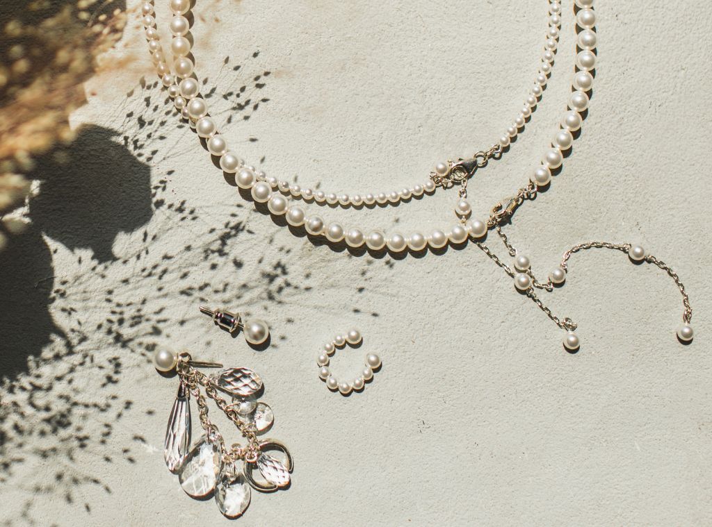 prom jewelry hero image.jpg