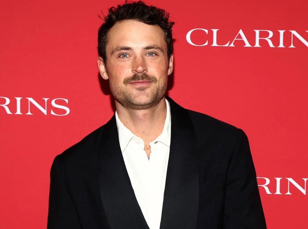 shop_clarins pop up_dylan efron_hero.jpg