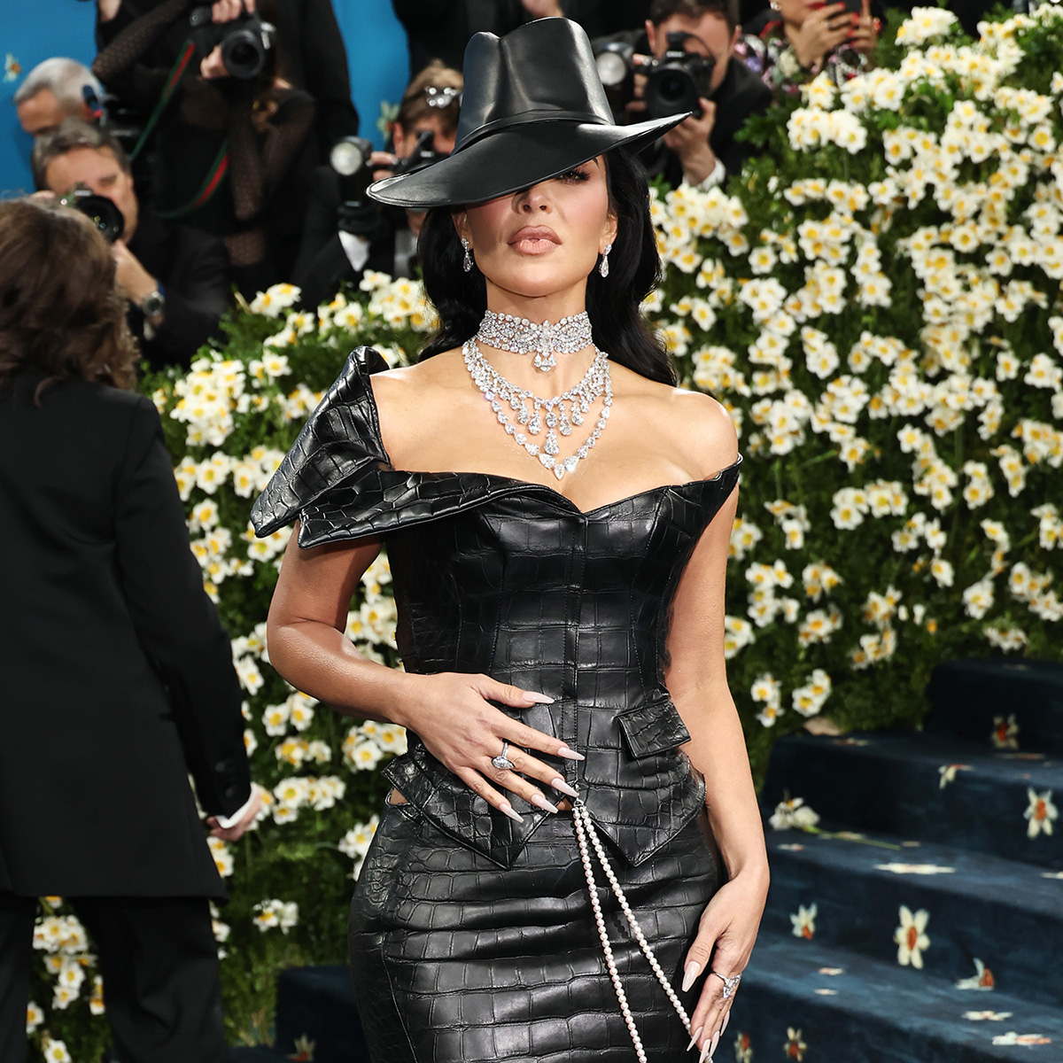 Kim Kardashian's Unbelievable Met Gala 2025 Dress Proves She's Doing Amazing, Sweetie
