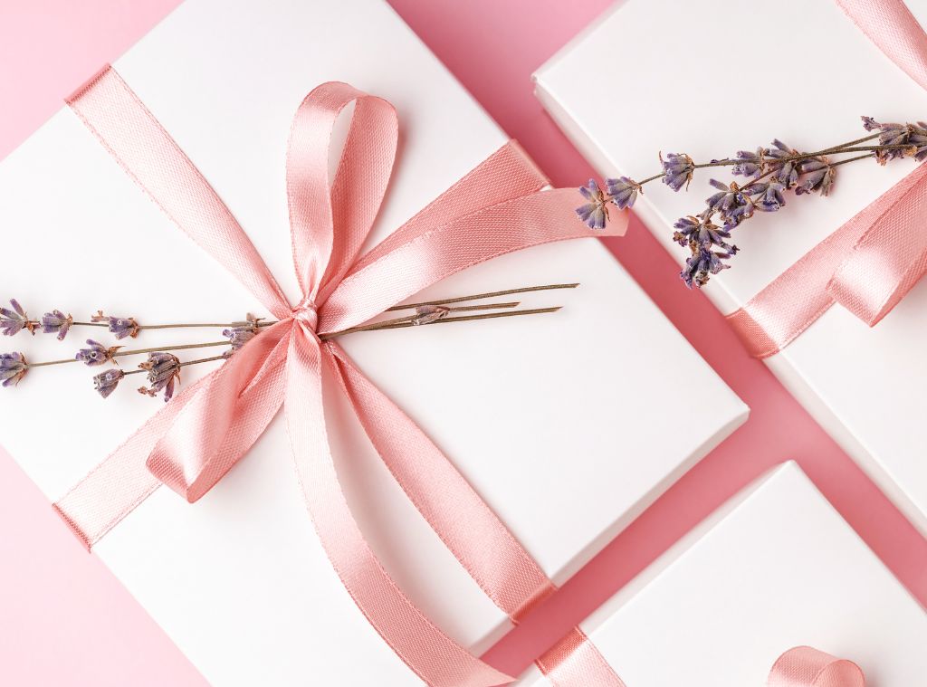 Store Mother's Day Gifts Under $20