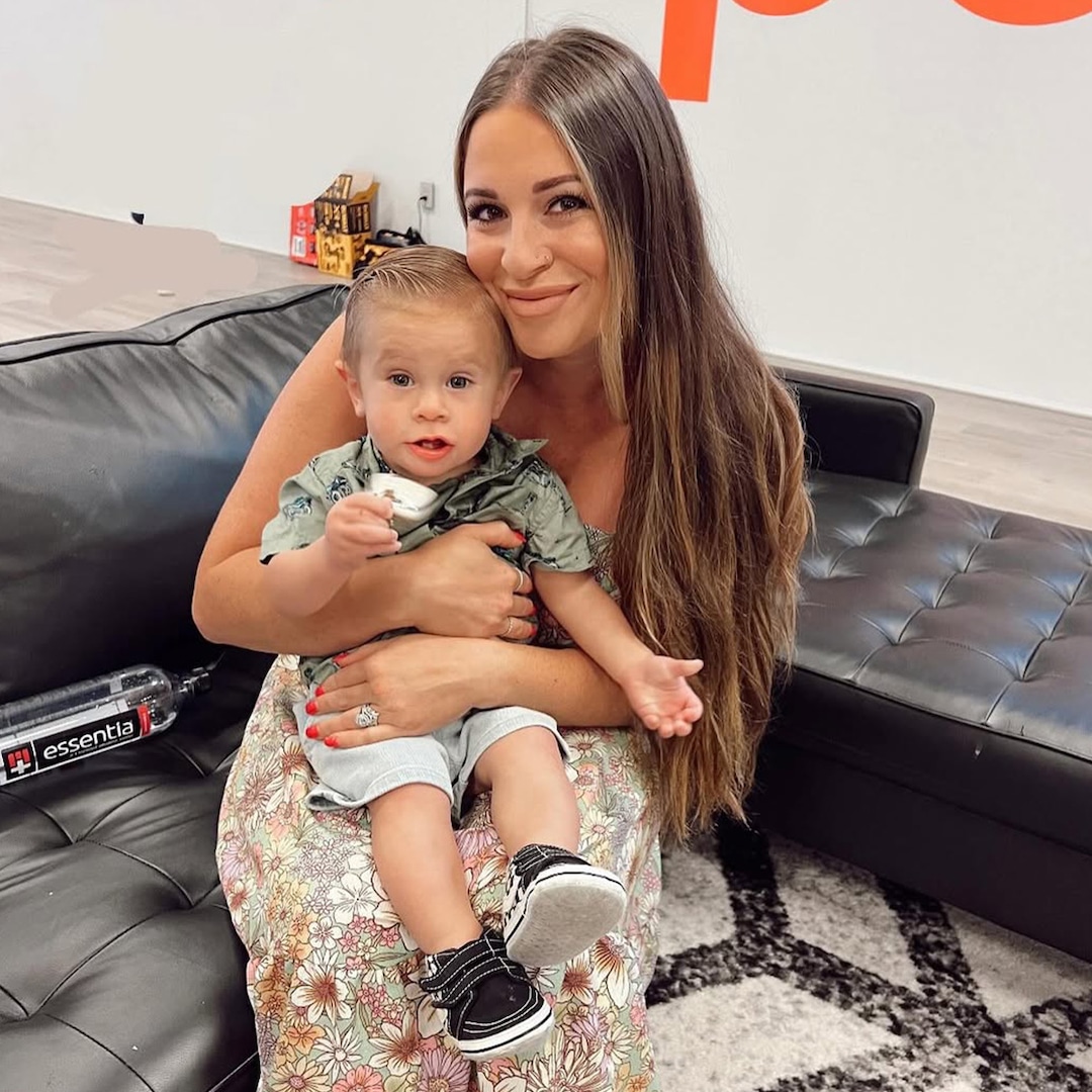 Influencer Lindsay Dewey Details First Mother’s Day After Her Son’s Death at 22 Months Influencer Lindsay Dewey Details First Mother’s Day After Her Son’s Death at 22 Months