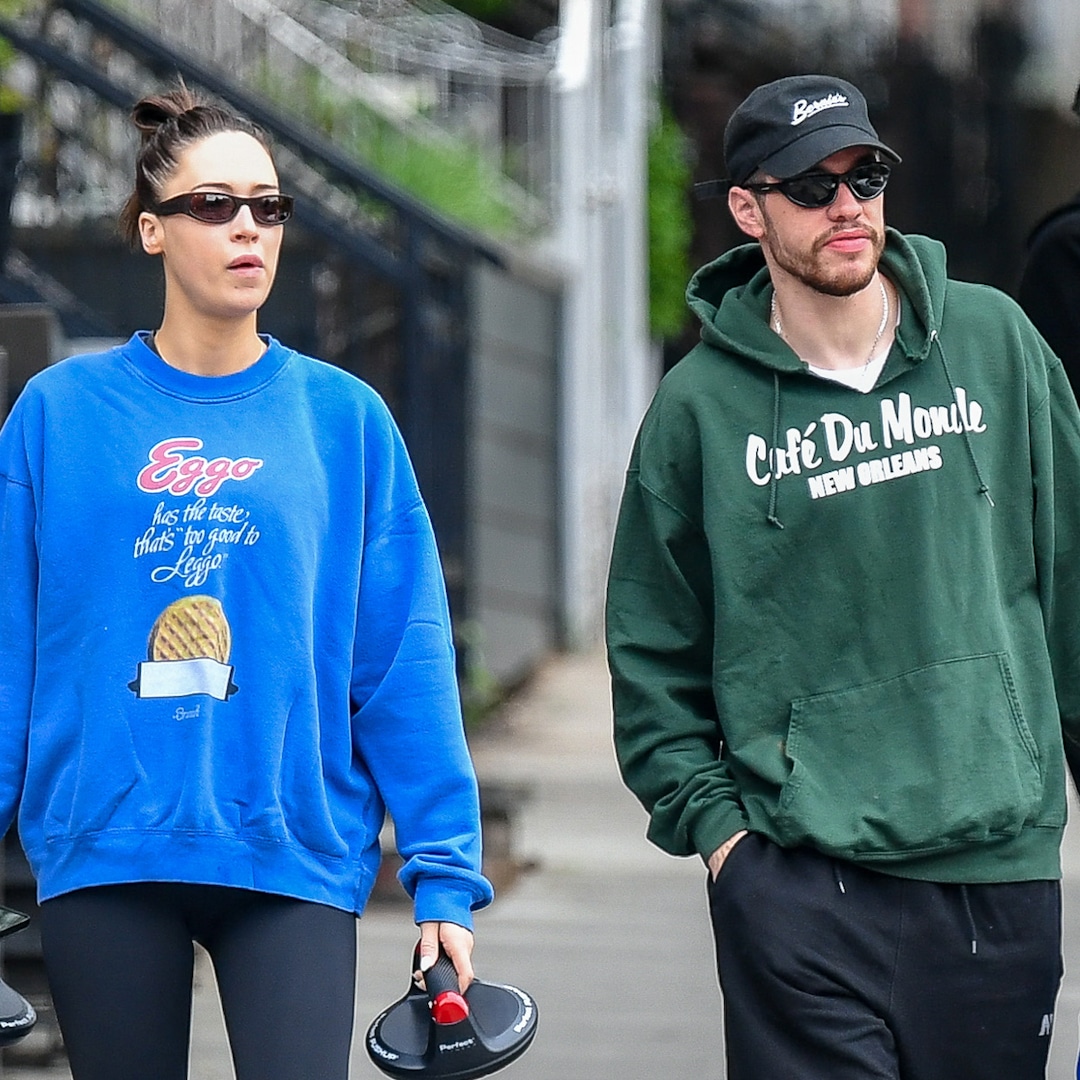 Пийт Дейвидсън и неговата приятелка Елси Хюит които дебютираха връзката си