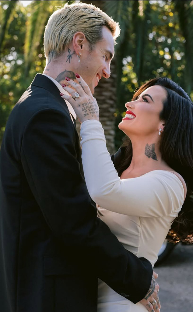 Demi Lovato, Jutes, Valentines Day