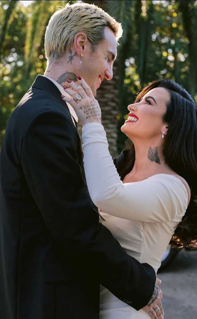 Demi Lovato, Jutes, Valentines Day