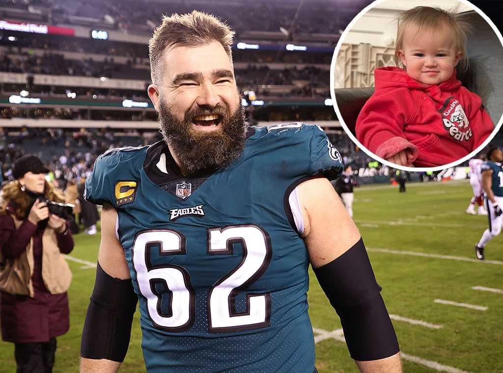 Jason Kelce’s Daughter Adorably Crashes Podcast From Her Timeout -thai123