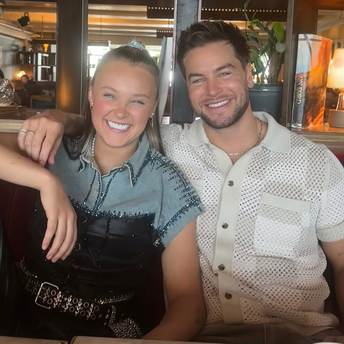 JoJo Siwa, Chris Hughes Reunite in Mexico