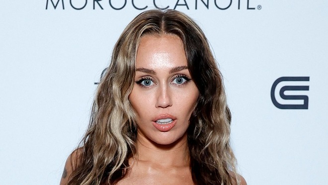 Miley Cyrus Had Ovarian Cyst Rupture Before New Year's Eve Special