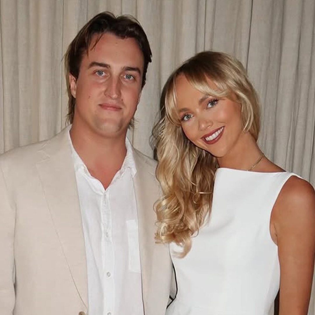 само Ани Найт на Fans сподели как годеникът й Хенри