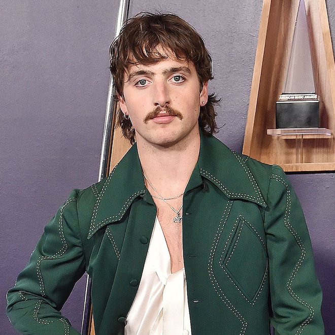 Benson Boone arrives at American Music Awards 2025 red carpet