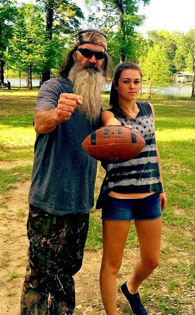 Sadie Robertson honors Phil Robertson after his death at age 79