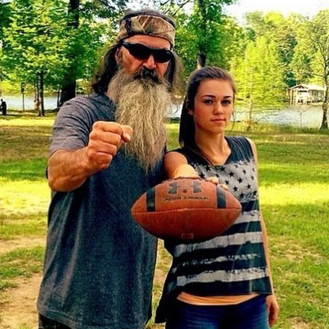 Duck Dynasty’s Sadie Robertson Details Final Moments with Grandfather Phil Robertson Duck Dynasty’s Sadie Robertson Details Final Moments with Grandfather Phil Robertson