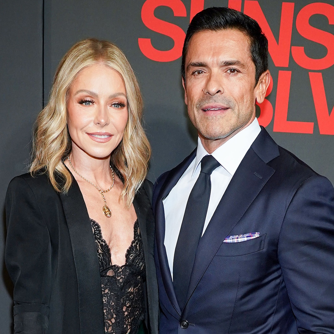 Kelly Ripa Reveals the One Thing She Doesn’t Like About Working With Husband Mark Consuelos Kelly Ripa Reveals the One Thing She Doesn’t Like About Working With Husband Mark Consuelos
