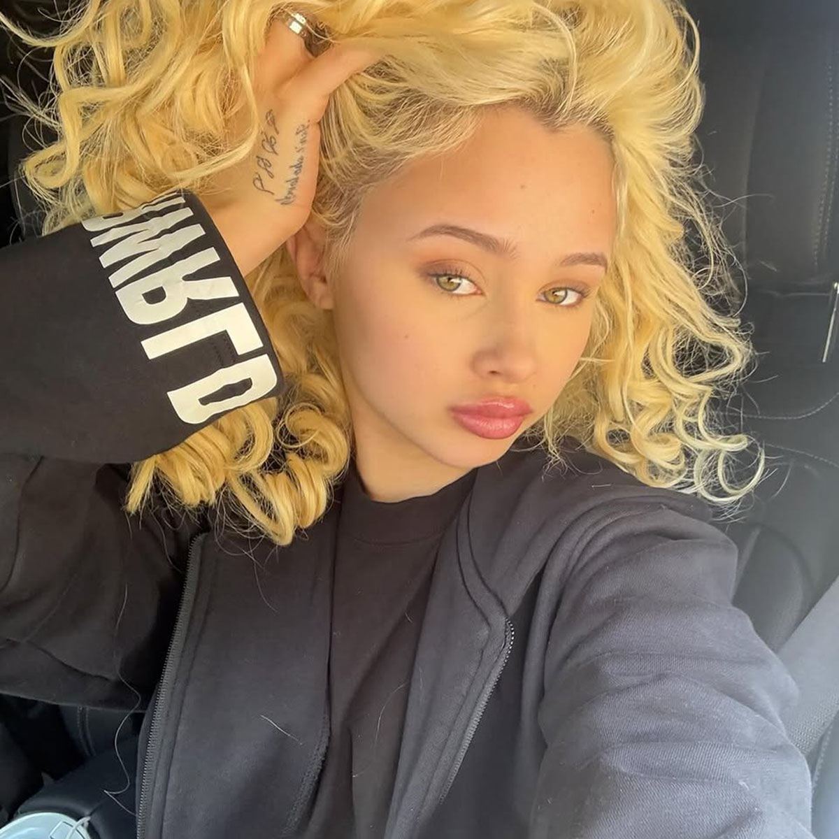 Alabama Barker Unveils New Birkin, Jewelry & More in Christmas Haul