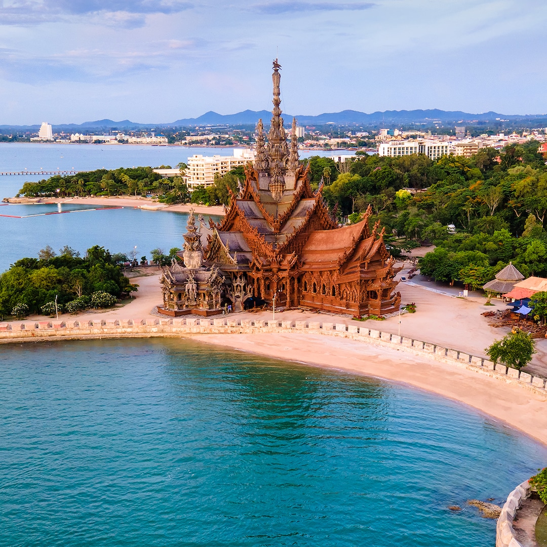 Tourist in Thailand Allegedly Killed Transgender Sex Worker, Cut Out Heart & Breast Implants Tourist in Thailand Allegedly Killed Transgender Sex Worker, Cut Out Heart & Breast Implants
