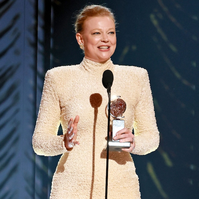 Sarah Snook Accepts Award at the 2025 Tony Awards