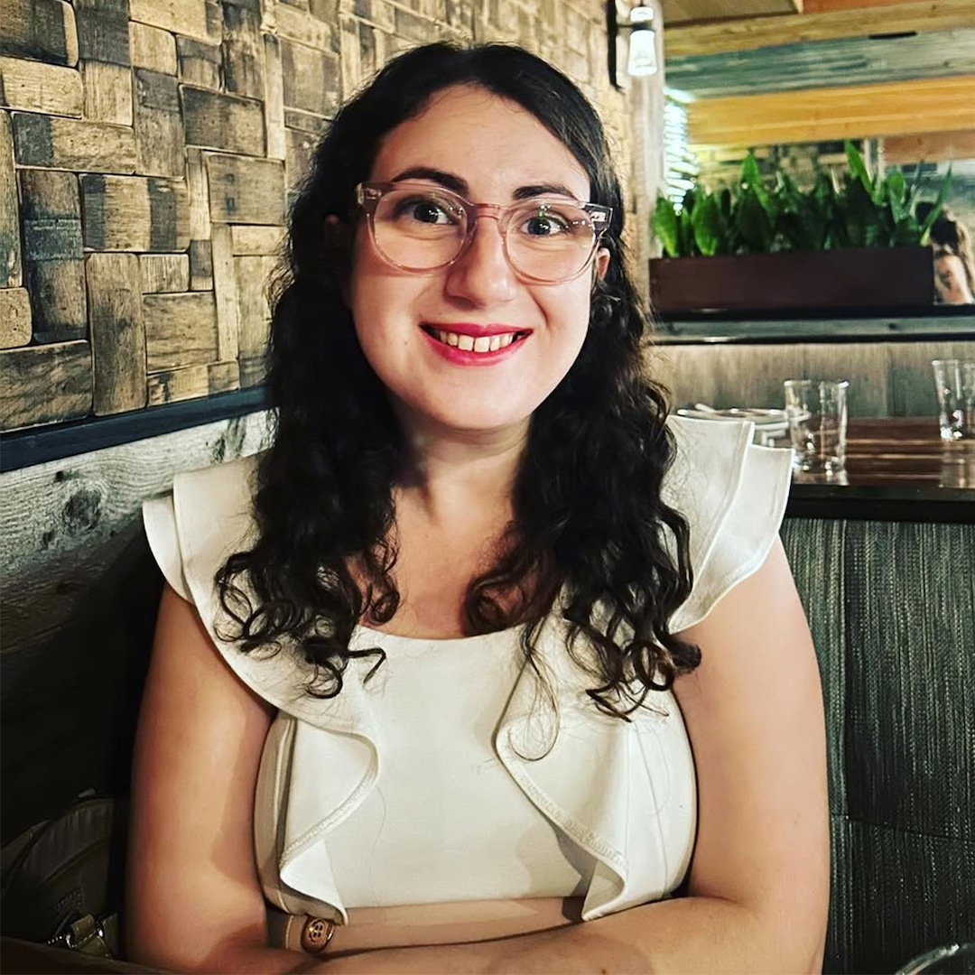 Woman Says She Can Vomit 15 Times in an Hour Due to Rare Condition Woman Says She Can Vomit 15 Times in an Hour Due to Rare Condition