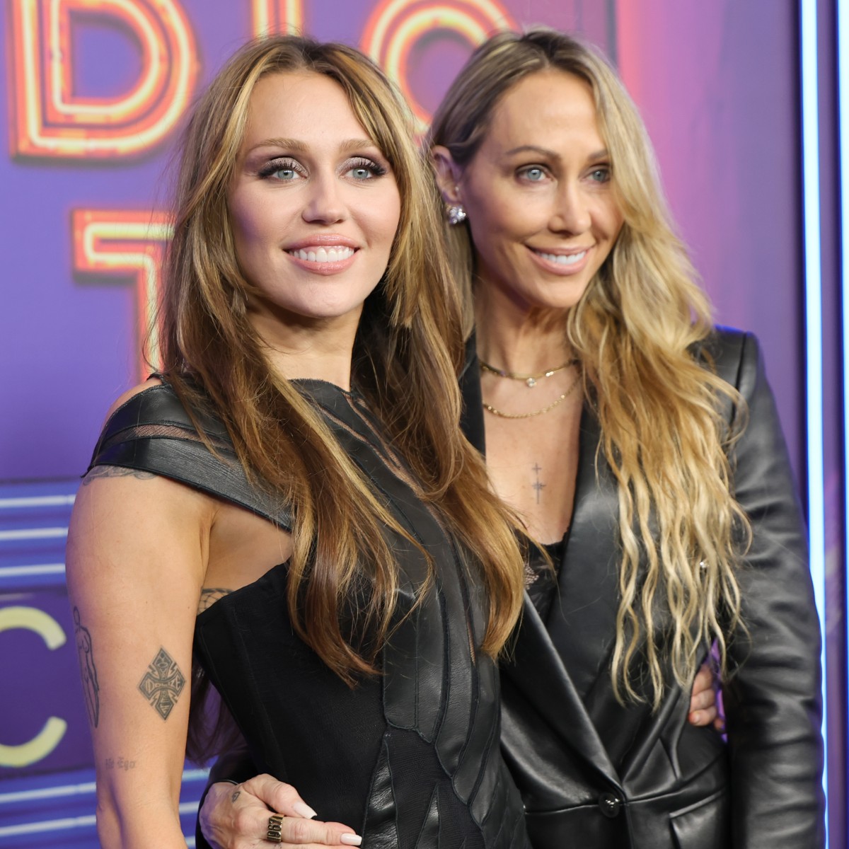 Miley Cyrus Calls Out Tish Cyrus Unfollowing Her