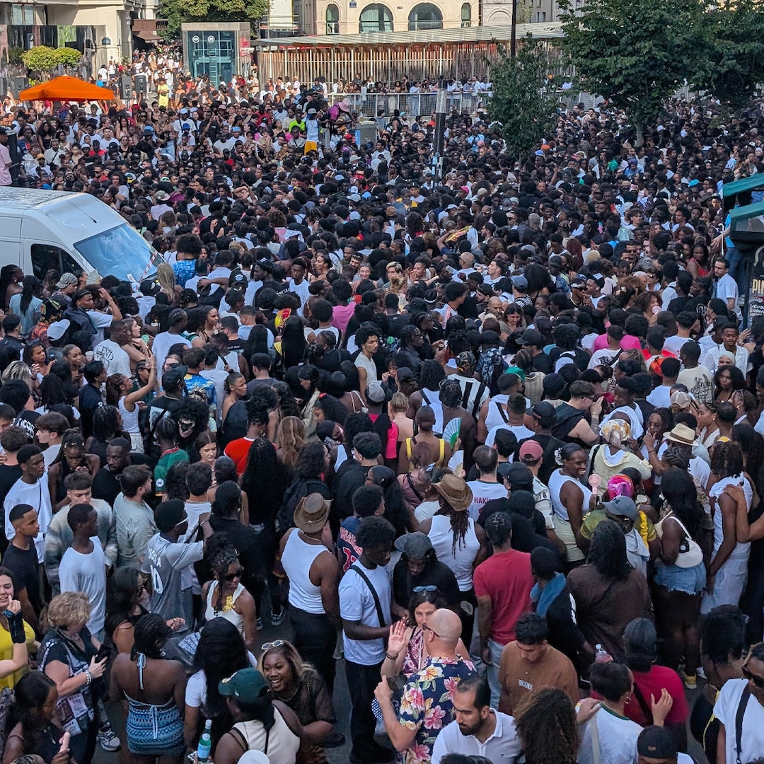 145 People Jabbed With Needles at French Music Festival 145 People Jabbed With Needles at French Music Festival