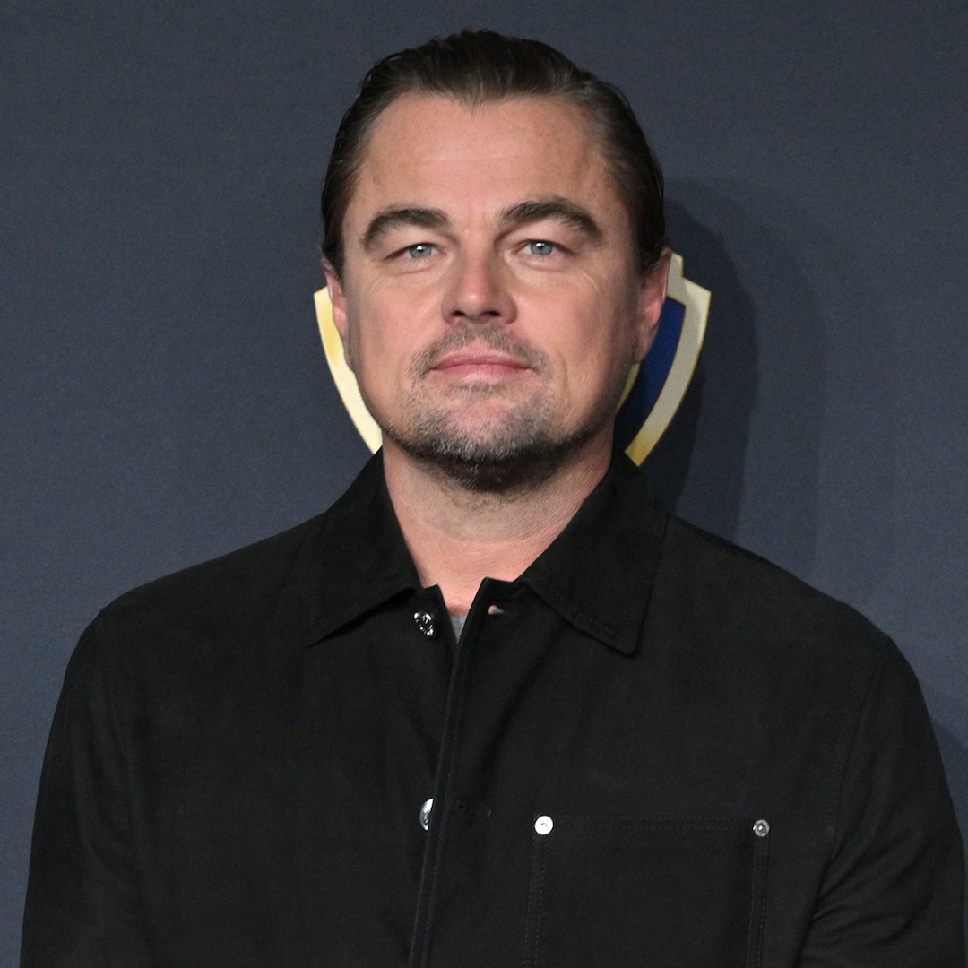 Leonardo DiCaprio Wears Baseball Hat to Jeff Bezos’ Wedding With Girlfriend Vittoria Ceretti Leonardo DiCaprio Wears Baseball Hat to Jeff Bezos’ Wedding With Girlfriend Vittoria Ceretti