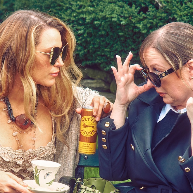 Blake Lively, Zuzanna Szadkowski, Betty Booze