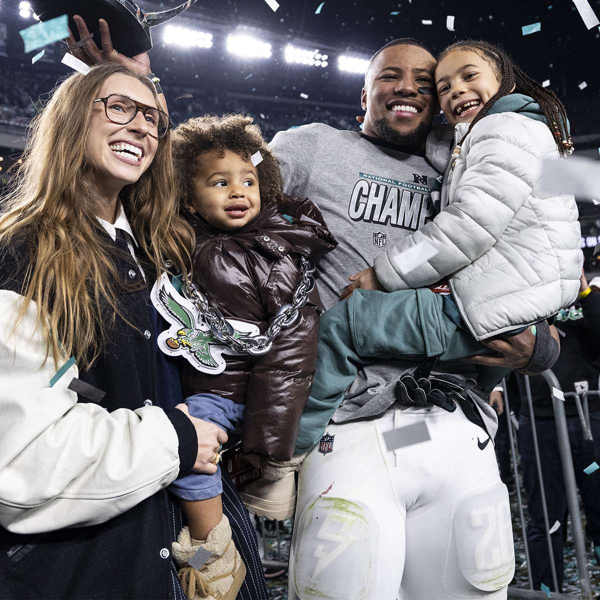 Saquon Barkley споделя рядък поглед върху спечелването на романтика с годеница Анна Конгдън 