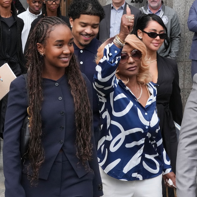 Sean "Diddy" Combs' mom Janice Combs leaves court after verdict