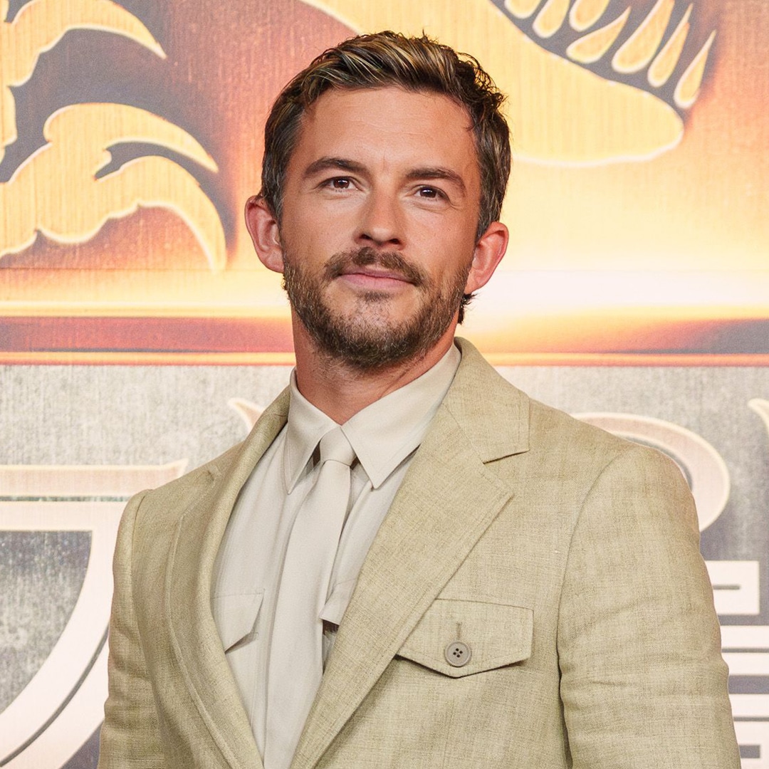 Jonathan Bailey Seemingly Reveals Relationship Status Jonathan Bailey Seemingly Reveals Relationship Status