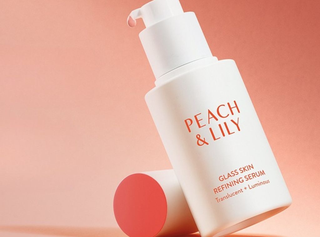 O Glass Skin Serum da Peach & Lily tem 20% de desconto. Imagem principal