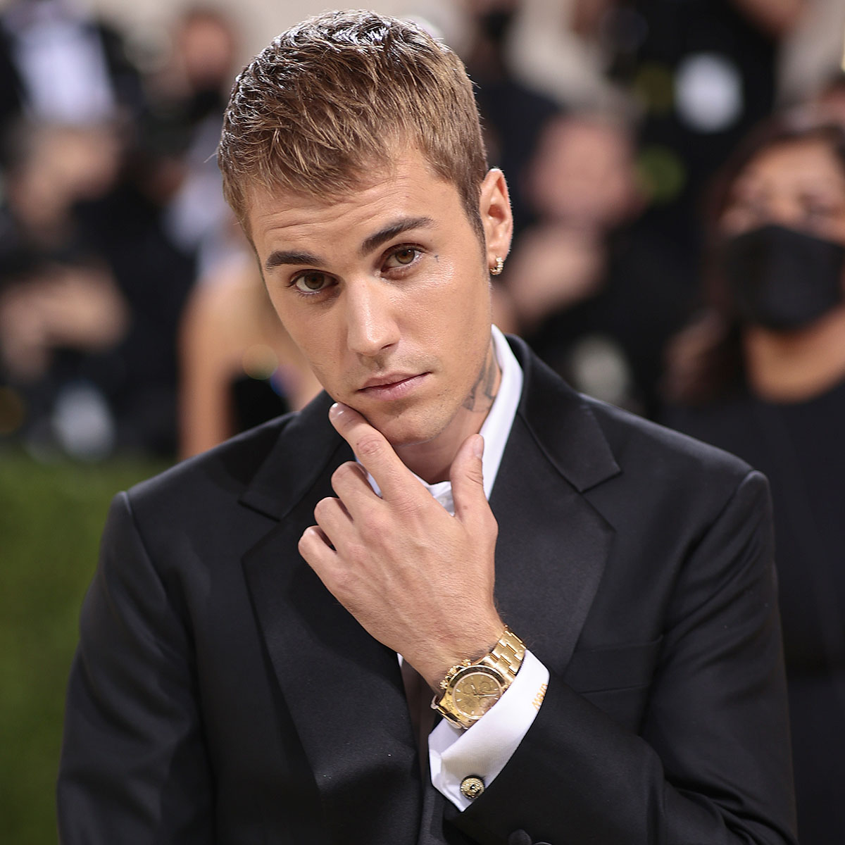 Justin Bieber Drops Album Swag