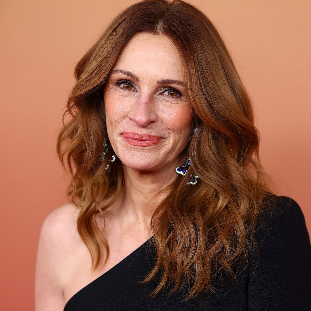 Julia Roberts Is a Wonder With Shocking Blonde Hair Transformation Julia Roberts Is a Wonder With Shocking Blonde Hair Transformation
