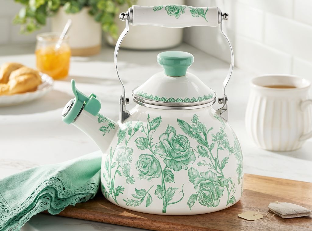 The Pioneer Woman’s Latest Walmart Drop Is So Chic, You’d Never Guess It’s Budget-Friendly 11 The Pioneer Lady’s Most recent Walmart Fall Is So Chic main describe