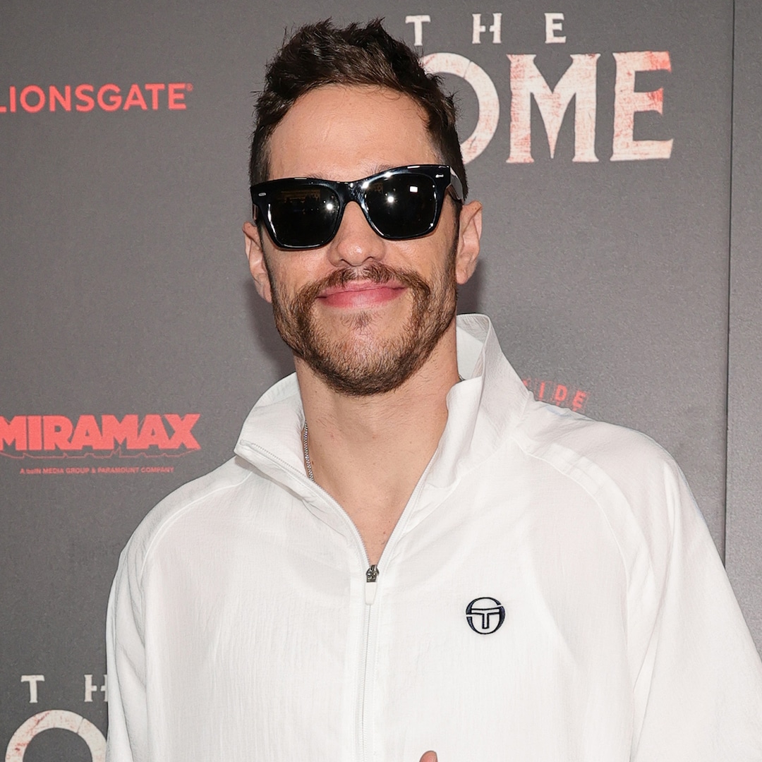 Пийт Дейвидсън разсъждава върху огромното внимание което сексуалният му живот