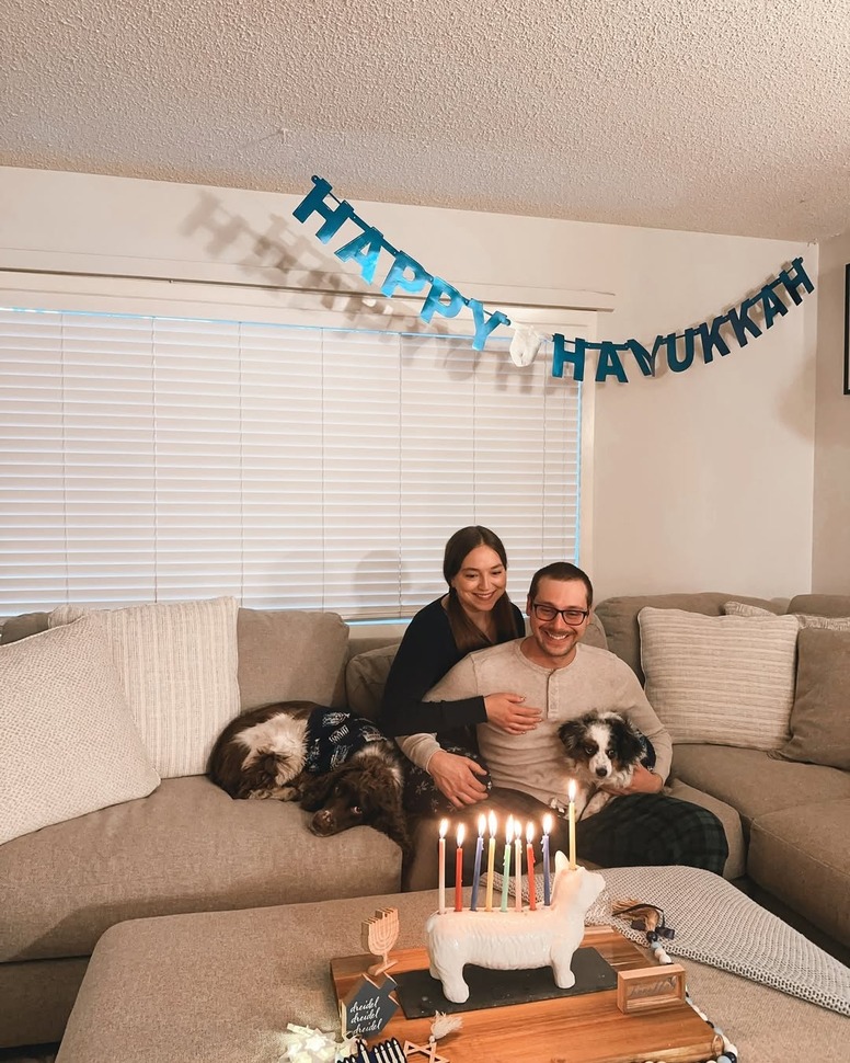 Hannah Carnat-Gronnerud, Ian de Metz