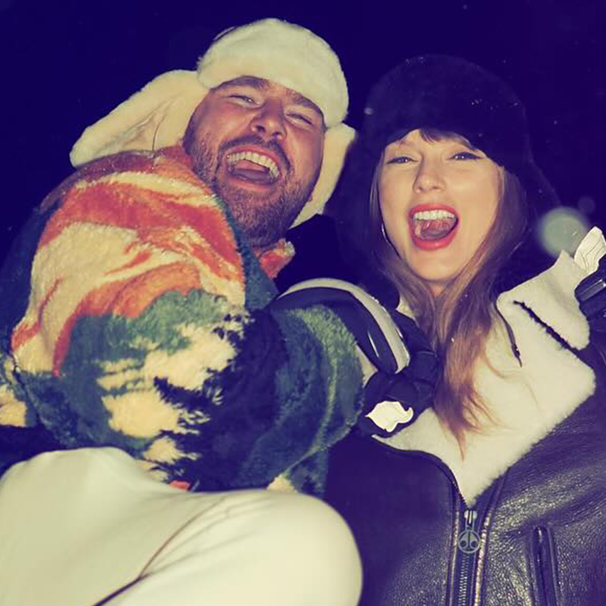 Travis Kelce's Lock Screen Photo of Taylor Swift Revealed
