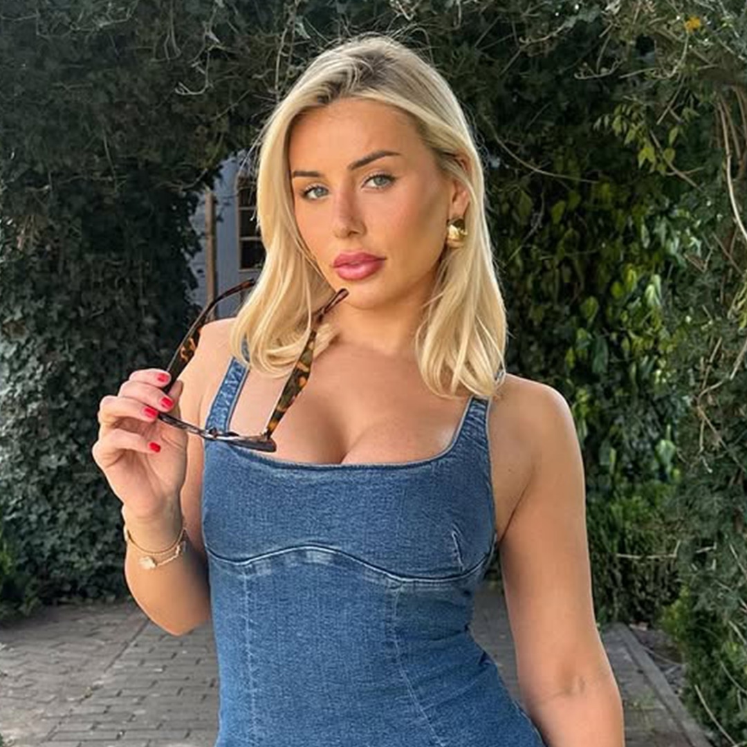 Love Island Star Ellie Brown Announces Engagement: See Her Gorgeous Ring Love Island Star Ellie Brown Announces Engagement: See Her Gorgeous Ring